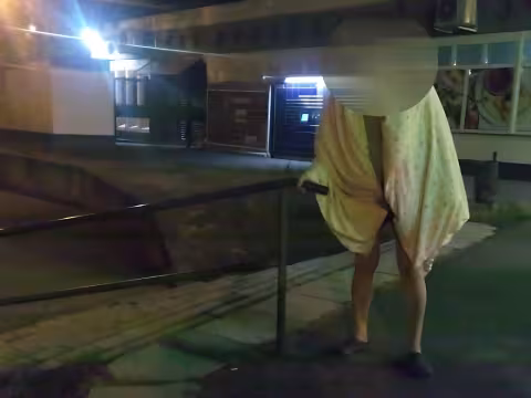 Bajbajutott idős férfin segítettünk