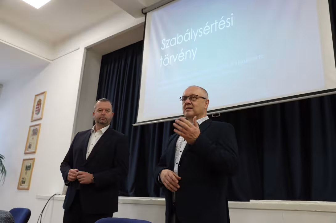 Elstartolt a képzési program